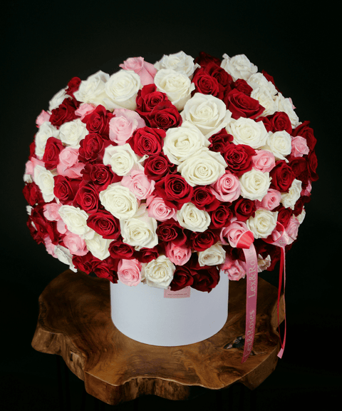 Red Deluxe Roses HatBox