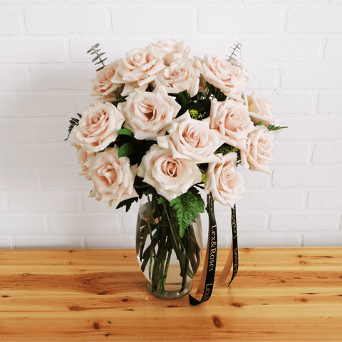 Sand Roses - Vase 2 Doz