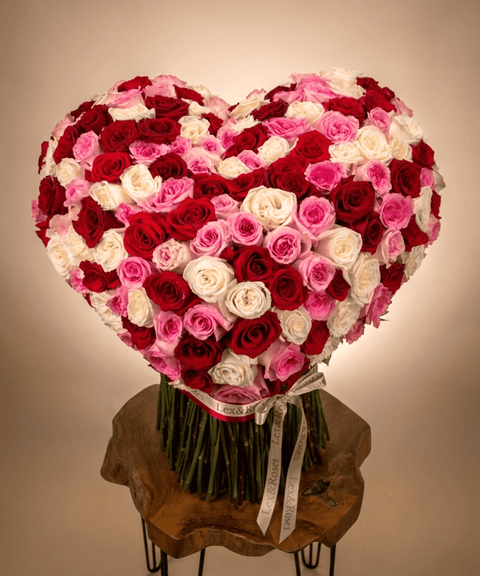 Heart Bouquet - Red Deluxe