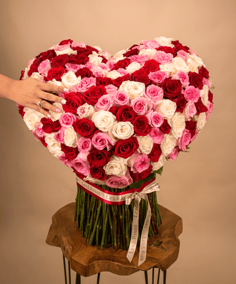 Heart Bouquet - Red Deluxe