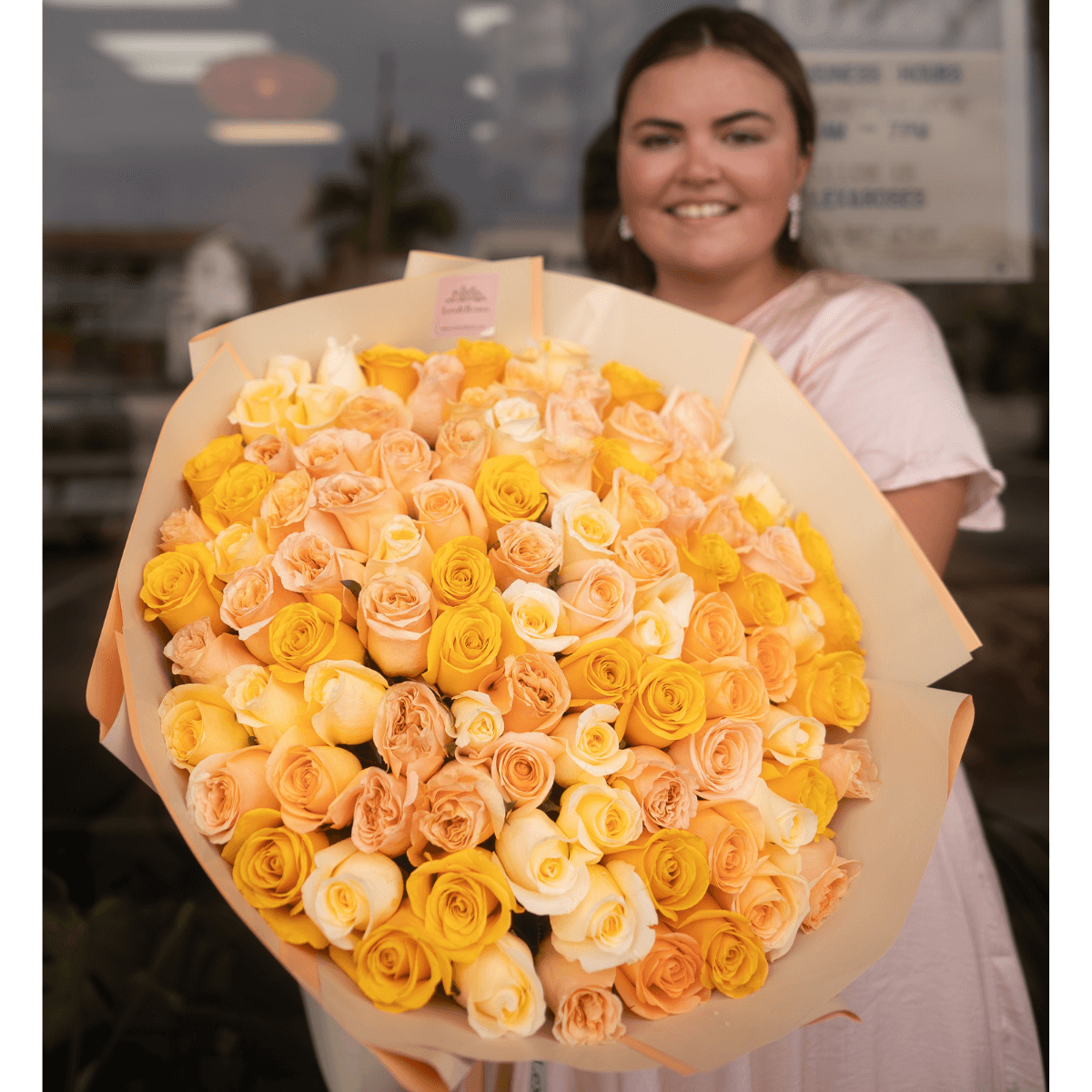 Lex Roses Yellow Deluxe Bouquet โ Lex&Roses