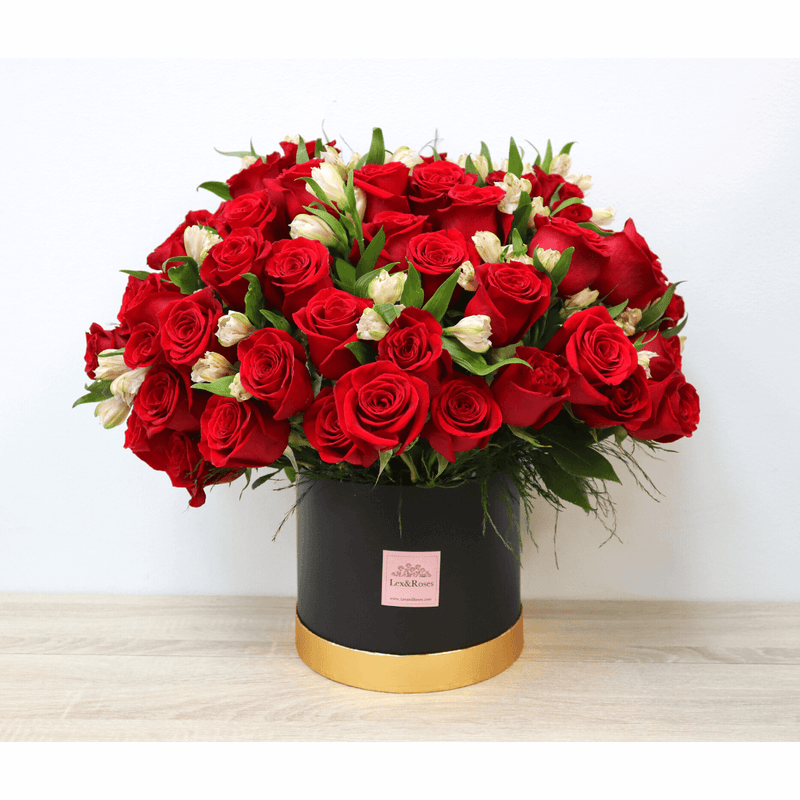 FLOWERBX 50 Red Roses Bouquet